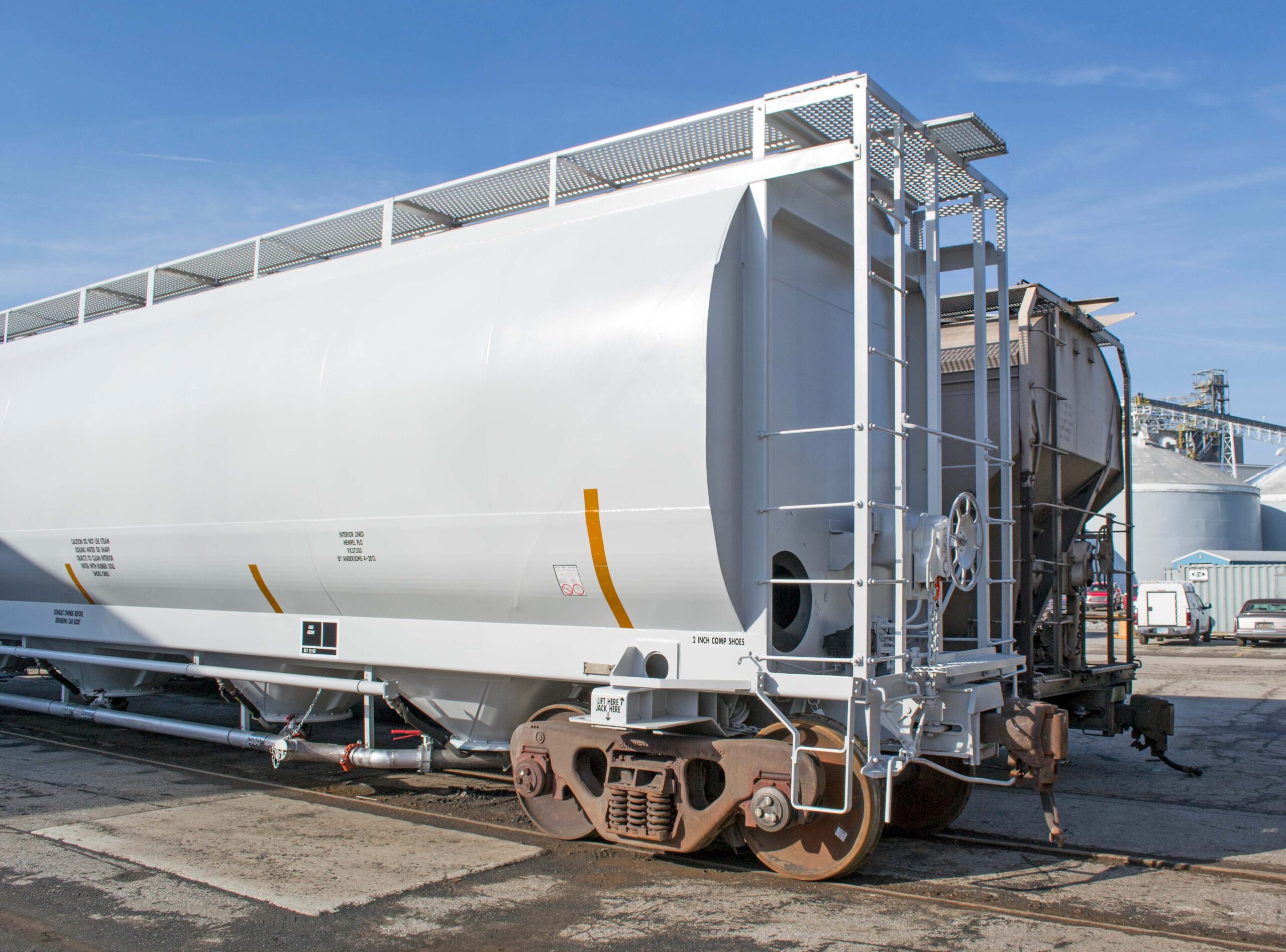 Covered hopper components