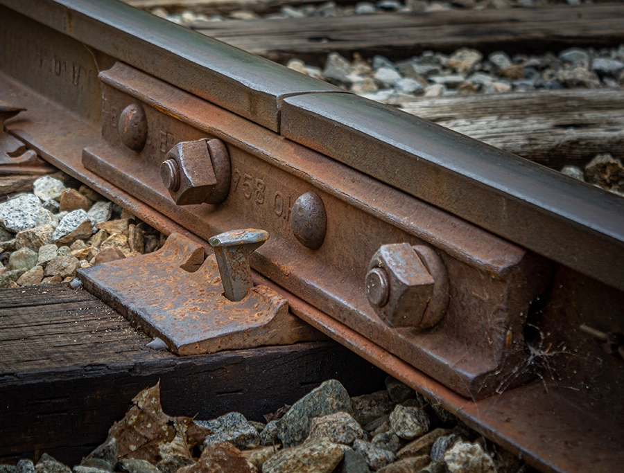 Rail splice bars